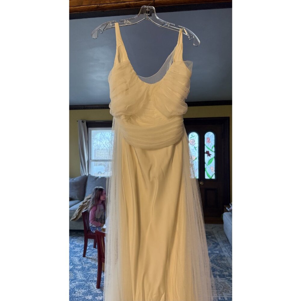 Vera Wang Wedding Dress - NWOT